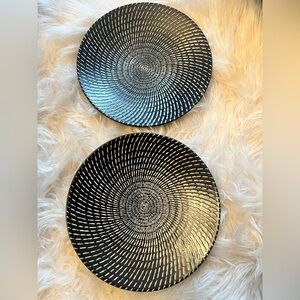 Tabletops Lifestyles Celestial Coal Plate Black & Ivory  8.5" RARE ROUND x2